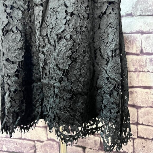 Isaac Mizrahi Black Lace Top Size 1X - Picture 3 of 10